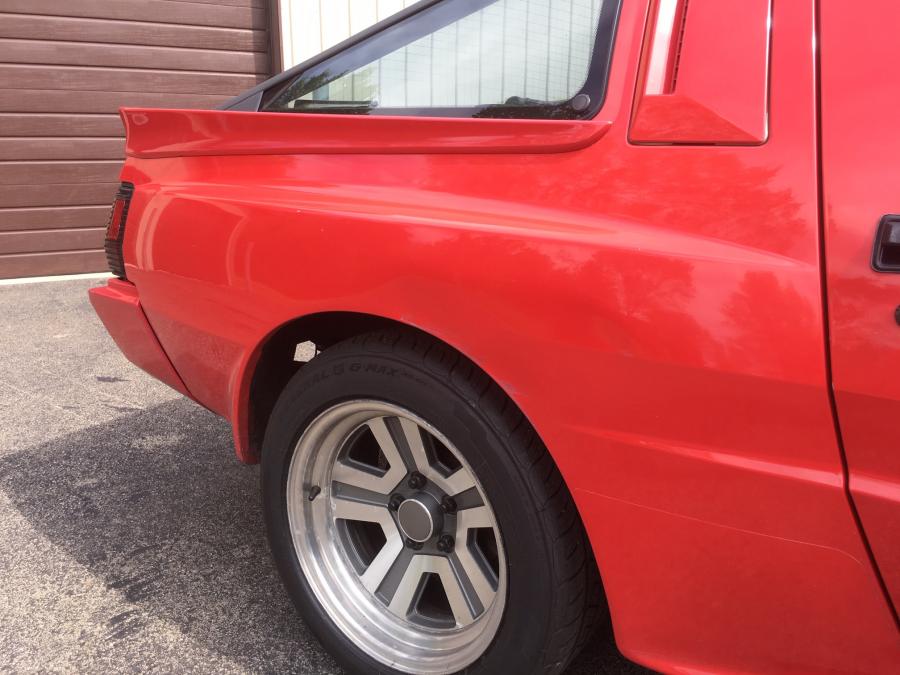 Детали экстерьера Chrysler Conquest TSi 1987 года  (фото 130 из 137)